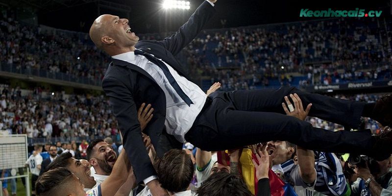 HLV Zinedine Zidane và tài năng dẫn dắt tài ba HLV Zinedine Zidane và tài năng dẫn dắt tài ba